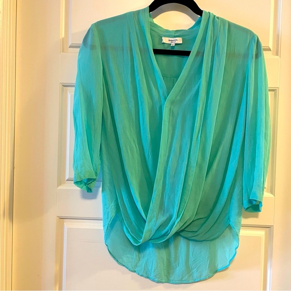 Aritzia Babaton XS Silk Blouse in Turquoise - Picture 1 of 6